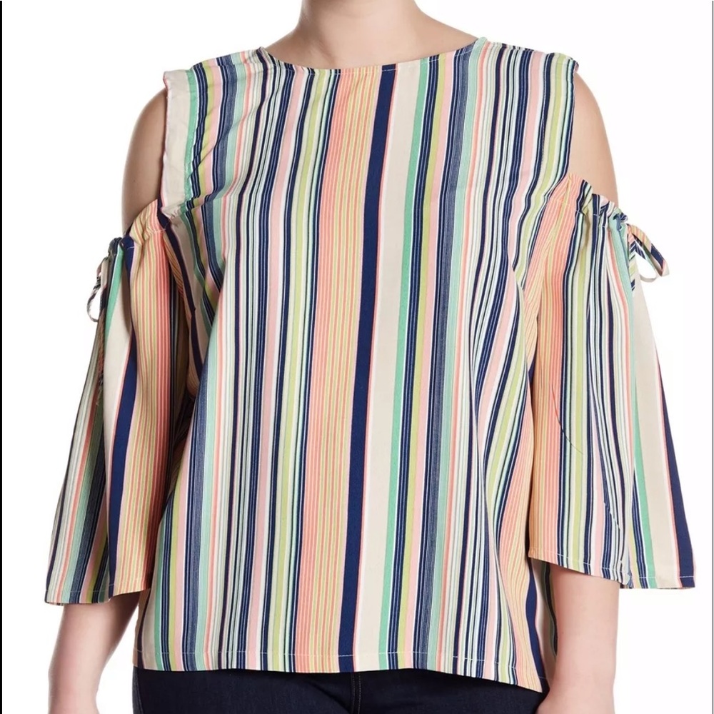 NWT 3/4 quarter length multicolored top